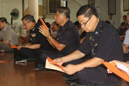 第207届警察日祈福法会。